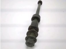 Axe de roue arriere