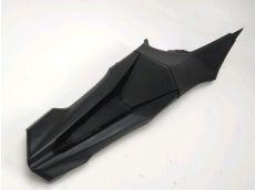 Cache lateral gauche