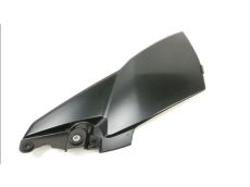 Cache lateral gauche