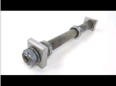 Axe de roue arriere