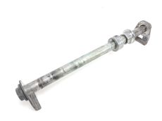 Axe de roue arriere