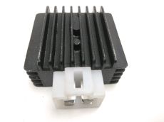 Regulateur de tension