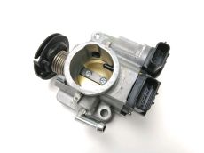 Corps d'injection gauche