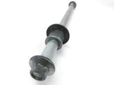 Axe de roue avant