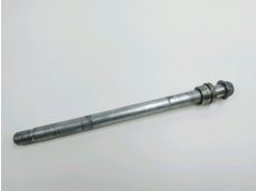 Axe de roue avant
