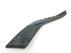 Cache lateral droit