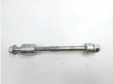 Axe de roue avant