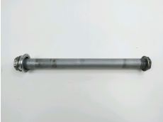 Axe de roue arriere