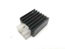 Regulateur de tension