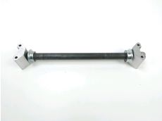Axe de roue arriere