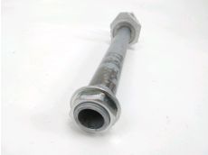 Axe de roue arriere