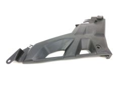 Cache lateral gauche