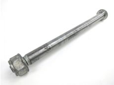Axe de roue avant