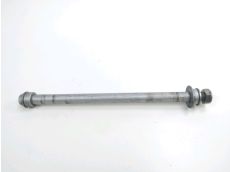 Axe de roue arriere