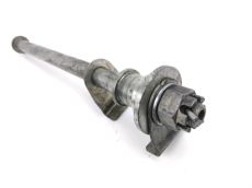 Axe de roue arriere
