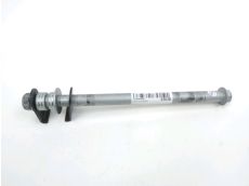 Axe de roue arriere