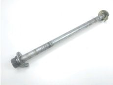 Axe de roue arriere