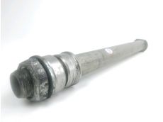 Axe de roue arriere