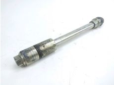 Axe de roue arriere