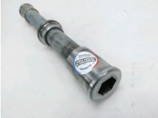 Axe de roue avant