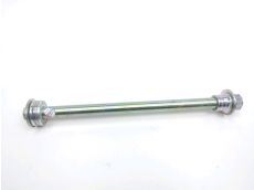 Axe de roue arriere