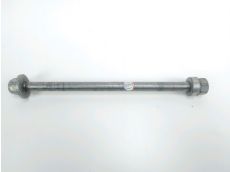 Axe de roue arriere