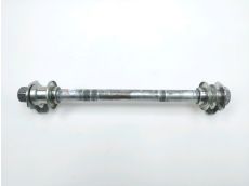 Axe de roue arriere