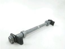 Axe de roue arriere