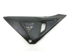 Cache lateral gauche