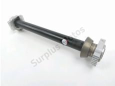 Axe de roue arriere