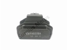 Regulateur de tension