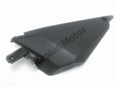 Cache lateral gauche