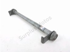 Axe de roue arriere