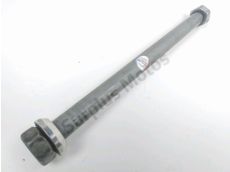 Axe de roue arriere