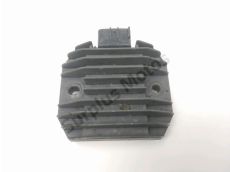 Regulateur de tension