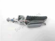 Repose pieds avant droit