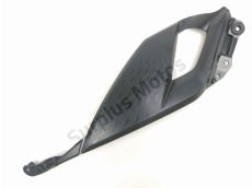 Cache lateral gauche