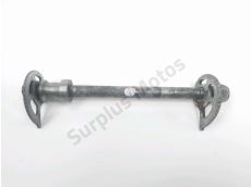 Axe de roue arriere