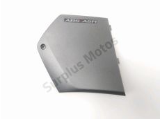 Cache lateral gauche