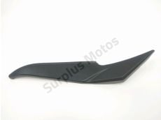 Cache lateral gauche