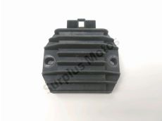 Regulateur de tension