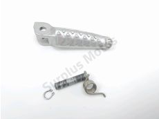 Repose pieds avant droit