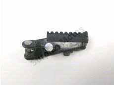 Repose pieds avant gauche