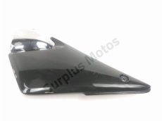 Cache lateral gauche