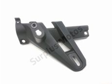 Cache lateral gauche