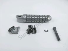 Repose pieds arriere droit