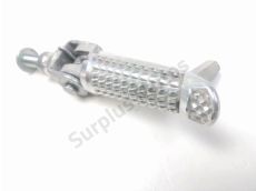 Repose pieds avant gauche