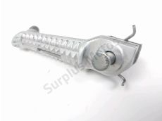 Repose pieds avant gauche