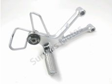 Platine et repose pieds arriere droit