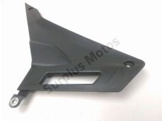 Cache lateral gauche